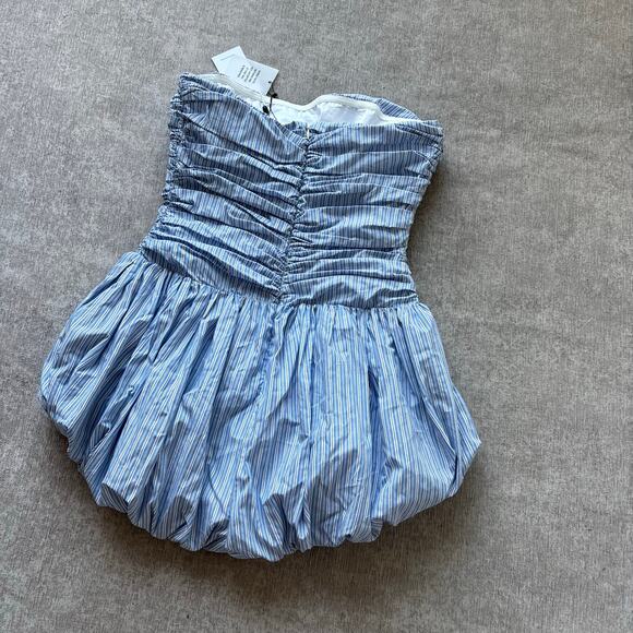 NWT Lovers and Friends Ayla Romper - Picture 7 of 7